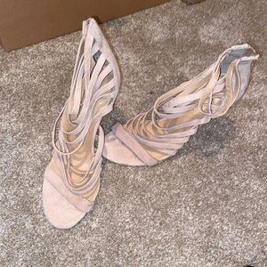 Strapy heel